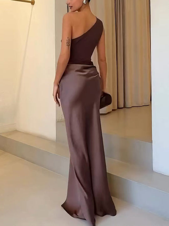 women maxi dress in pleated design for formal events 6