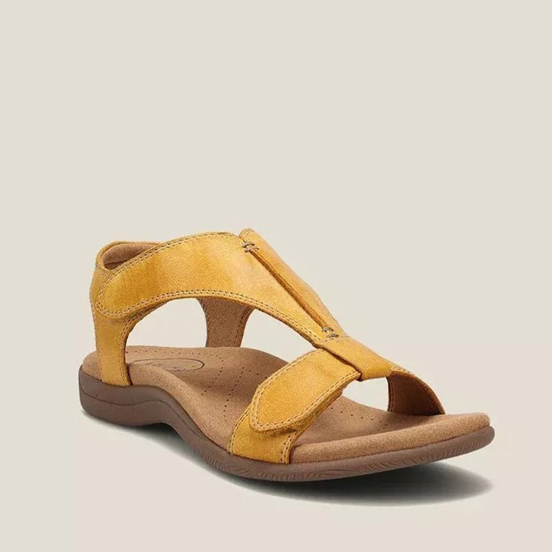 women sandals in black for summer outings 1