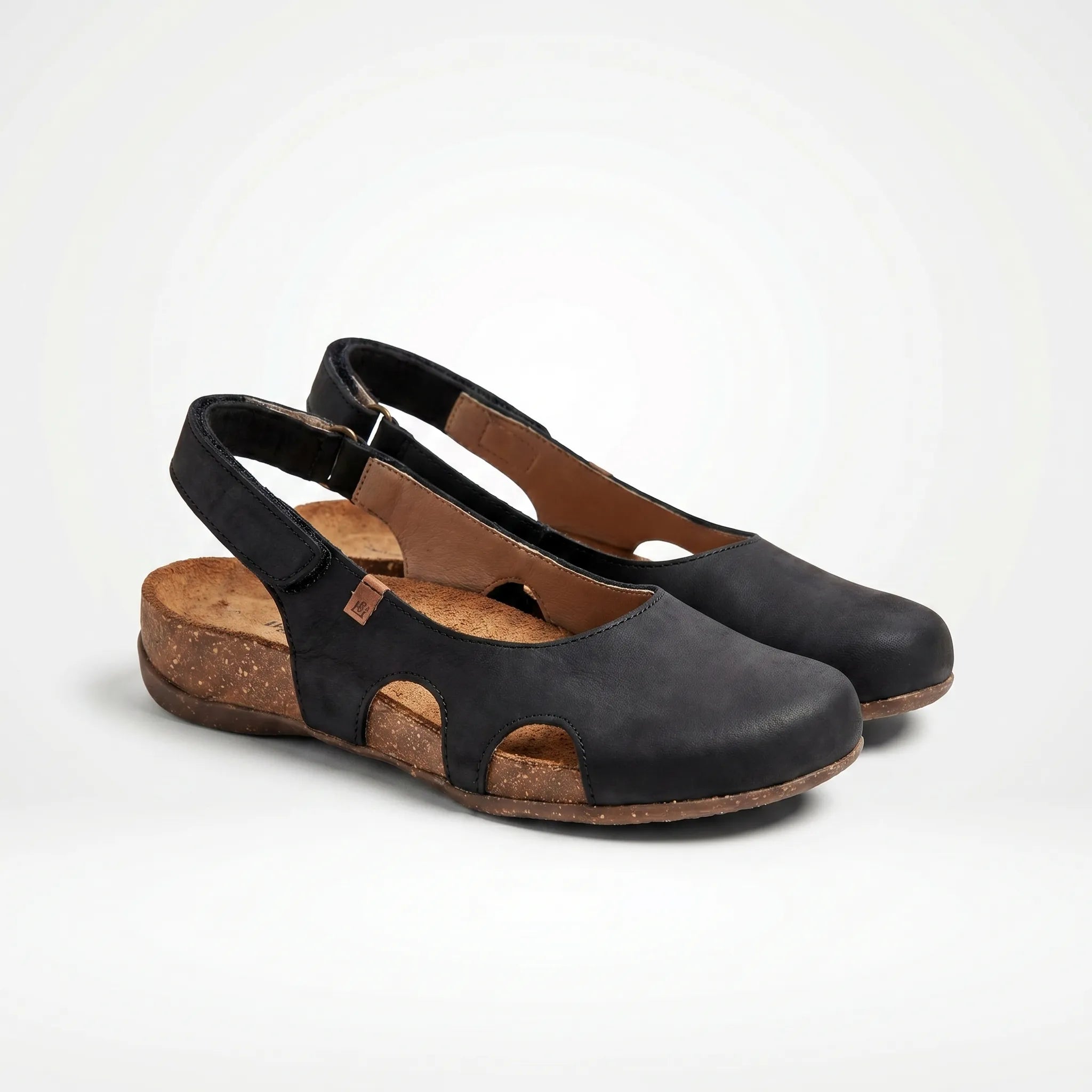 Lynn  - Closed Toe Slingback Sandals