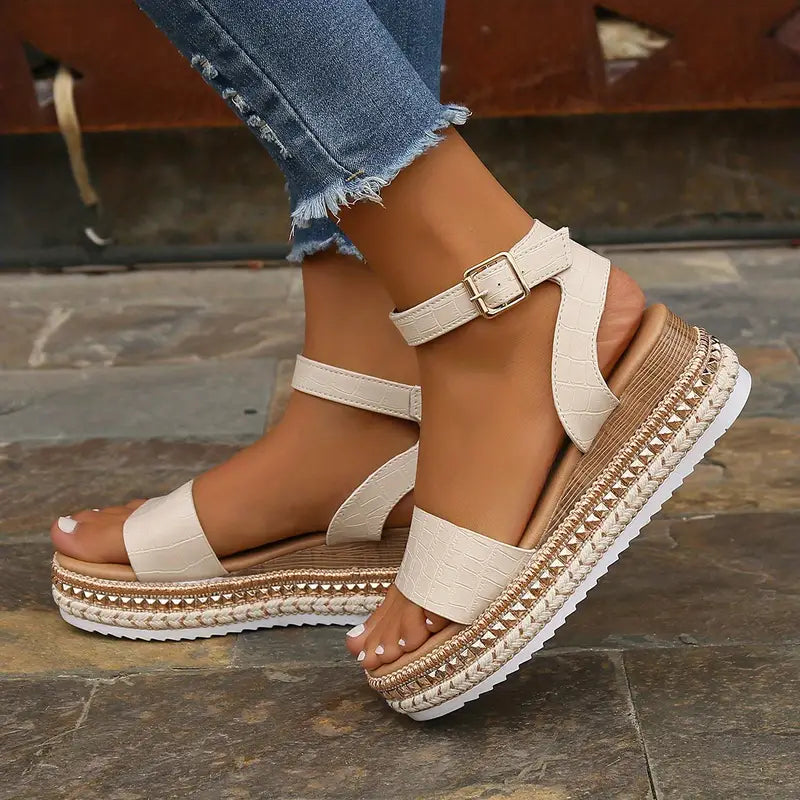 women platform sandals in black for summer outings 4