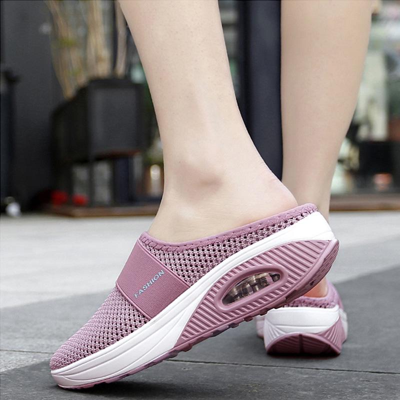 Mona  - Slip-On Walking Mules