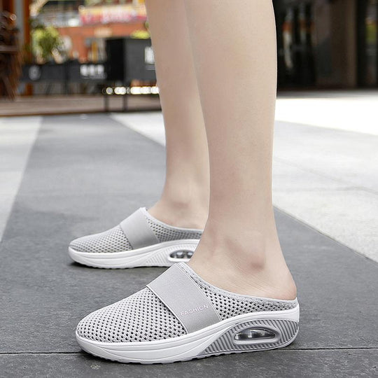 Mona  - Slip-On Walking Mules