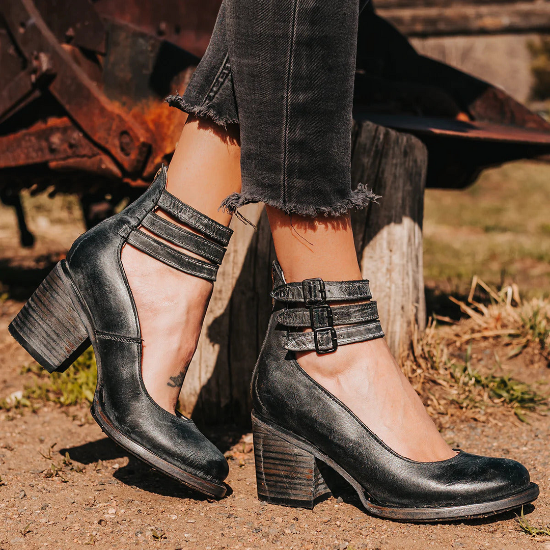 women sandals in black for summer outings 1