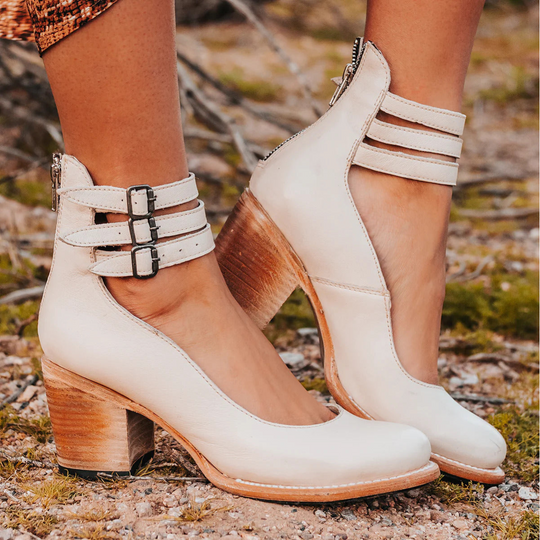 women sandals in black for summer outings 3